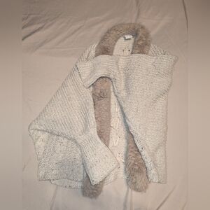 Cozy Cream Knit Sweater with Faux Fur Trim